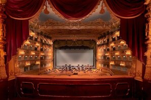 قاعة الولائم والاحتفالات