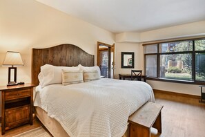 4 dormitorios, tabla de planchar con plancha, wifi y ropa de cama