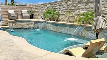 Udendørs pool, opvarmet pool