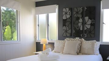 4 bedrooms, iron/ironing board, travel crib, free WiFi