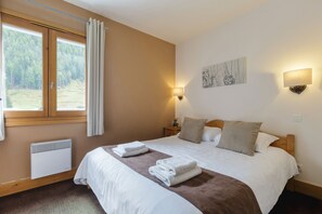 2 soveværelser, sengetøj