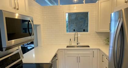 Spring Gate Estate by Elk Lake