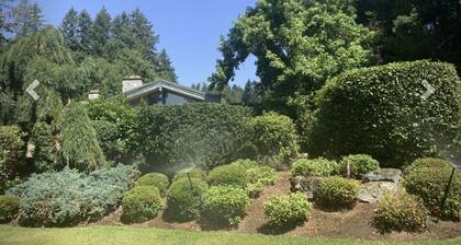 Spring Gate Estate by Elk Lake