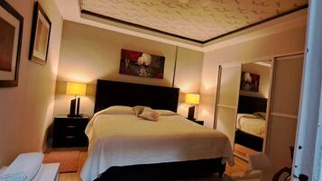 Habitación clásica (Habitacion no. 3) | 1 habitación, decoración personalizada, muebles diferentes y escritorio