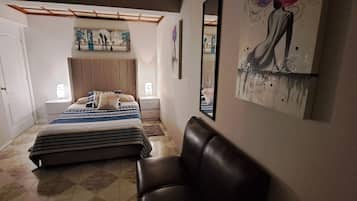 Down duvets, individually decorated, individually furnished, free WiFi