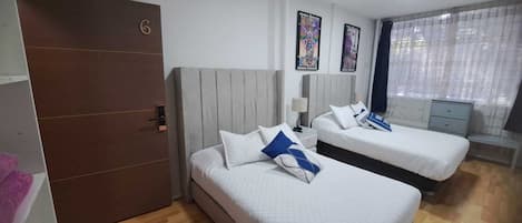 Club-huone, 1 makuuhuone (Habitacion no 6) | Untuvapeitot, yksilöllisesti sisustettu, yksilöllisesti kalustettu