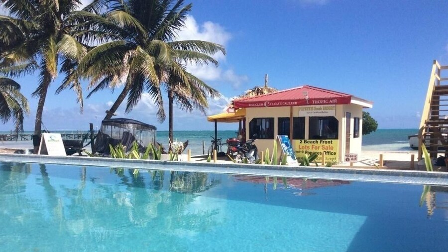 Club Rooms At Popeyes Beach Resort