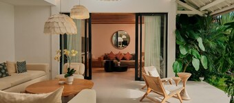 Modern & Luxury 4BR Villa in Seminyak w/ Fast Wifi