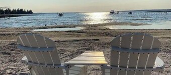 Lakewater Estate (lakefront/private beach)