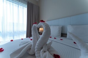 Iron/ironing board, free WiFi, bed sheets - Havana Holiday Homes in Al Garhoud  (Dubai)