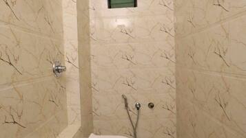 Comfort Double Room | Bathroom | Combined shower/bathtub, spring water bathtub, hydromassage showerhead