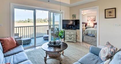 Breezy Darien Condo w/ Tranquil Marsh Views!