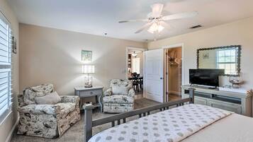 3 bedrooms, iron/ironing board, WiFi, bed sheets