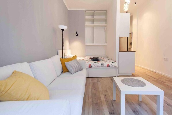Studio | 1 bedroom, iron/ironing board, free WiFi, bed sheets
