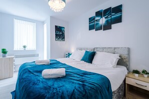 2 bedrooms, free WiFi, bed sheets - Stunning and Modern 2 Bedroom Apt in Liverpool (Liverpool)