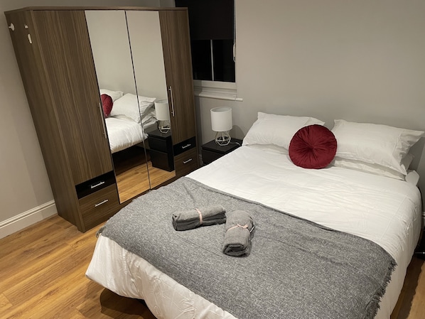 Apartment, Multiple Beds | 2 bedrooms, free WiFi, bed sheets - Immaculate 2-bed Apartment in London (London)