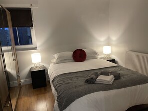 Apartamento, varias camas | 2 dormitorios, wifi gratis, ropa de cama