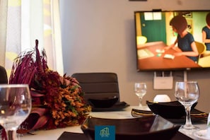 House, 2 Queen Beds | Dining - Cheerful 2-bed House in Mombasa (Mombasa)
