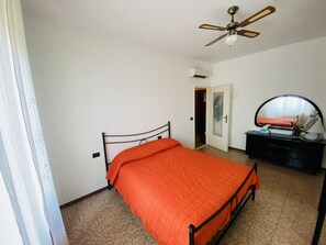 Apartment, Multiple Beds