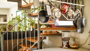 Room - Spacious 2BR Beautiful Balcony Terrace (Tel Aviv)