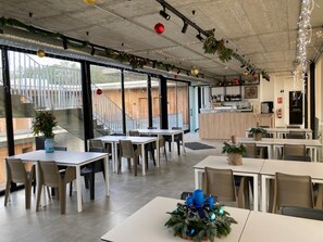 Daily continental breakfast for a fee - Hospedium Hotel Devalar Do Mar (Camarinas)