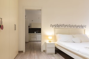 City appartement | 1 slaapkamer, een bureau, een strijkplank/strijkijzer, gratis wifi