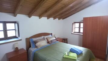 3 camere, accesso a Internet, lenzuola