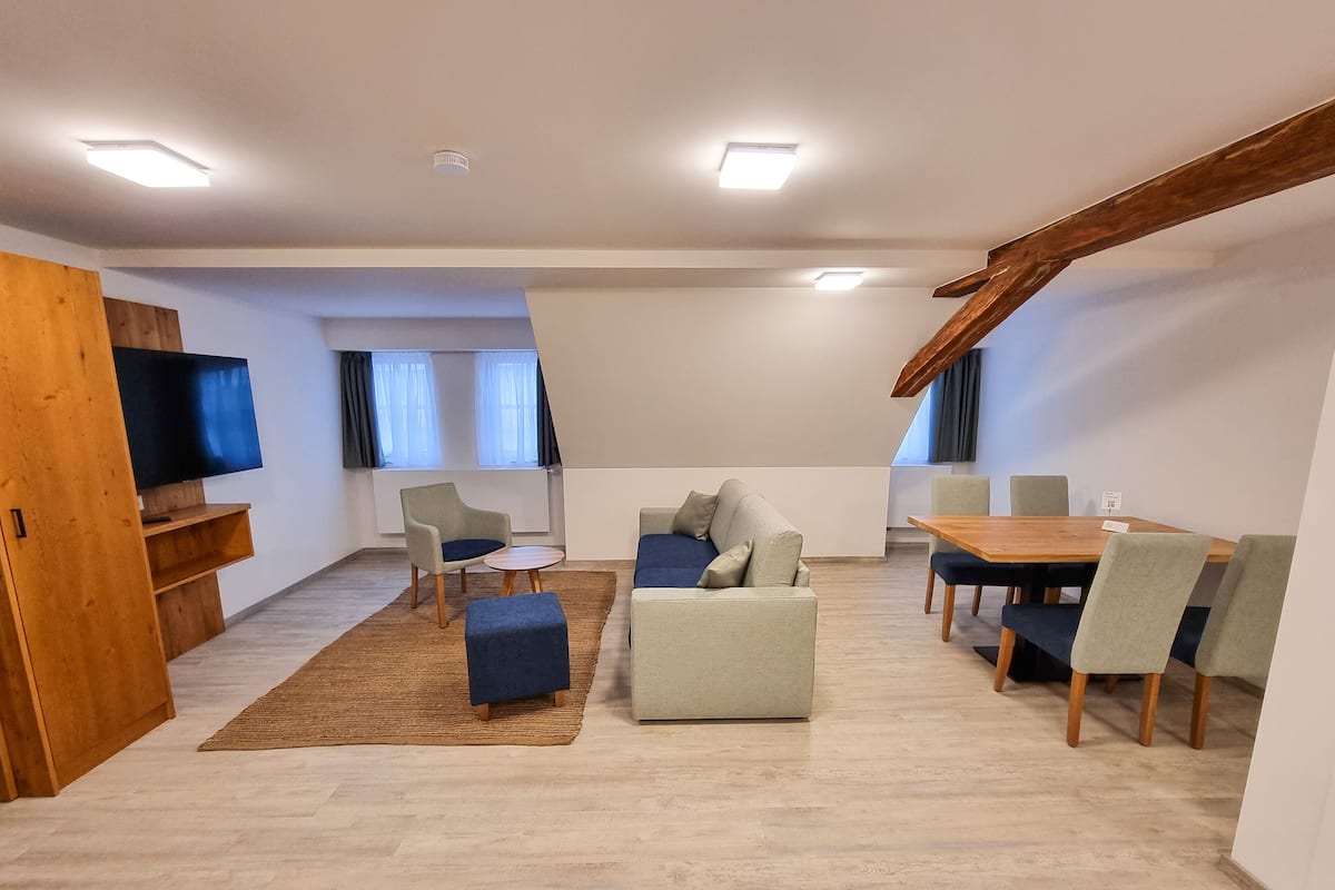 Suite | 1 slaapkamer, luxe beddengoed, individueel gemeubileerd, reisbedje