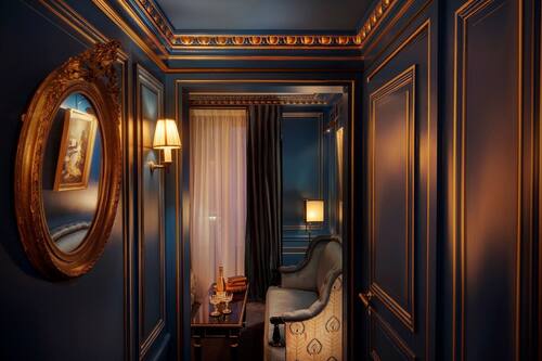 Junior Suite | Premium bedding, minibar, in-room safe, individually decorated