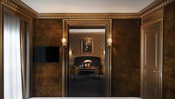 Ropa de cama de alta calidad, minibar, caja fuerte