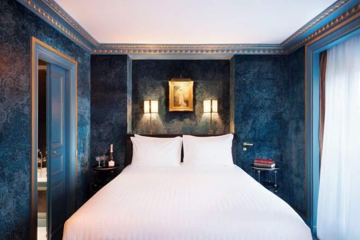Ropa de cama de alta calidad y minibar