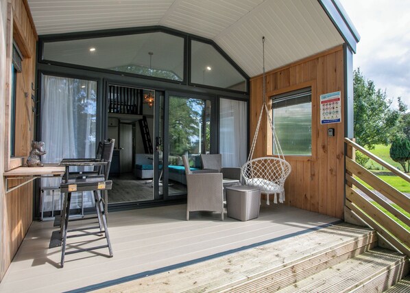 Outdoor dining - 2 bedroom accommodation in Wigton (Wigton)