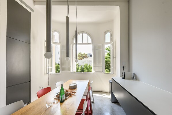 Apartment | 3 bedrooms, free WiFi - Modern & Bright 3BR apt with 2Balconies (Tel Aviv)