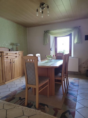 Dining - Cozy house with panoramic views (Nettersheim)