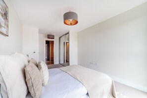 Apartamento | 2 dormitorios, ropa de cama hipoalergénica, mobiliario individual