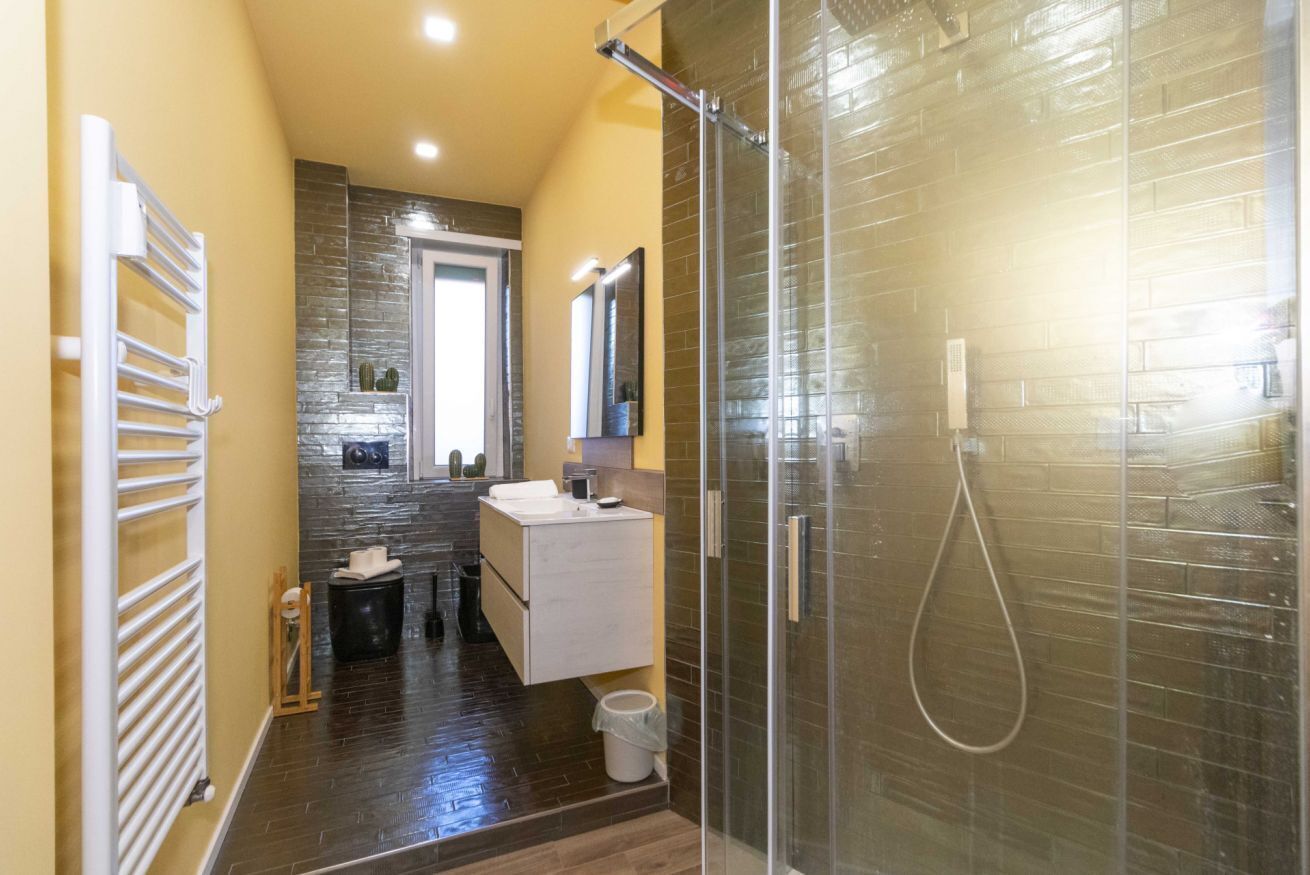 Dusche, Haartrockner, Bidet