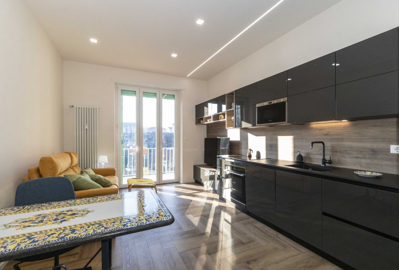 Mikrowelle, Ofen, Herdplatte, Geschirrspüler