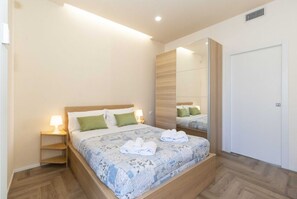 1 bedroom, iron/ironing board, Internet, bed sheets