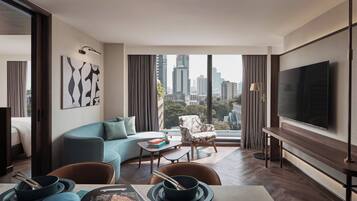 Executive Suite | Living area | Smart TV