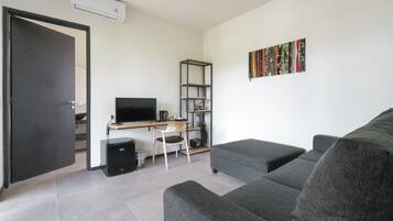 In-room safe, individually decorated, individually furnished, desk