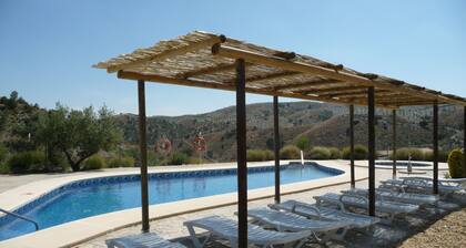 Casa rural Leontino WiFi alta velocidad free, calefacción, lavavajillas, piscina