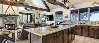 Ski-in/out | Luxury Home | Hot Tub | Ski Shack