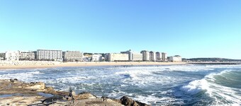 MIRazul: Charming studio 4 minutes' walk from the beach, very central and modern.