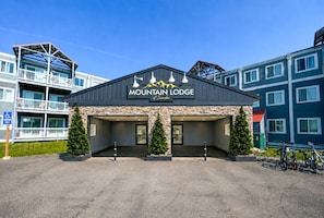 Exterior - ML315 Budget-Friendly Next To Slopes No Frills AFFORDABLE! (Dunmore)