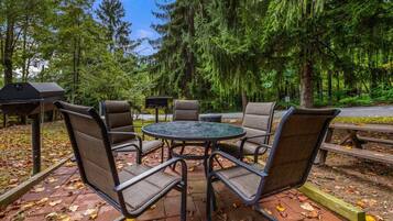 Condo, 1 cama Queen size y sofá cama, patio, vista al jardín | Áreas de la propiedad