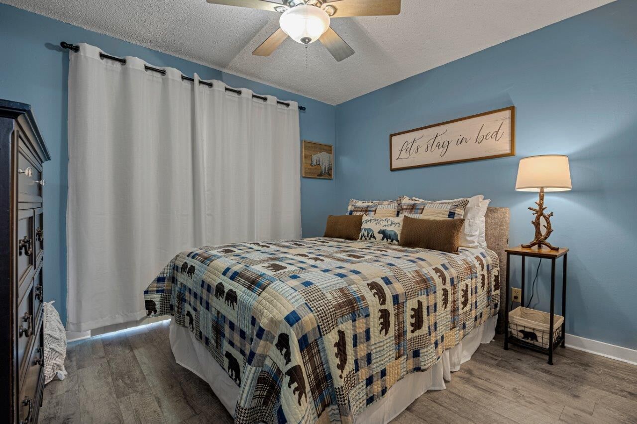 Appartement, 1 queensize bed met slaapbank, terras, uitzicht op tuin | 1 slaapkamer, individueel gedecoreerd, individueel gemeubileerd