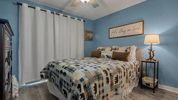 Appartement, 1 queensize bed met slaapbank, terras, uitzicht op tuin | 1 slaapkamer, individueel gedecoreerd, individueel gemeubileerd