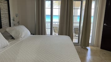 3 bedrooms, in-room safe, desk, iron/ironing board