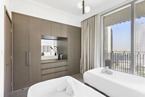 2 bedrooms, individually furnished, iron/ironing board, free WiFi - WelHome - Luxe Apartment With Incredible View on Dubai Creek (Dubai)