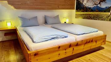 2 Schlafzimmer, Reisekinderbett, WLAN, Bettwäsche